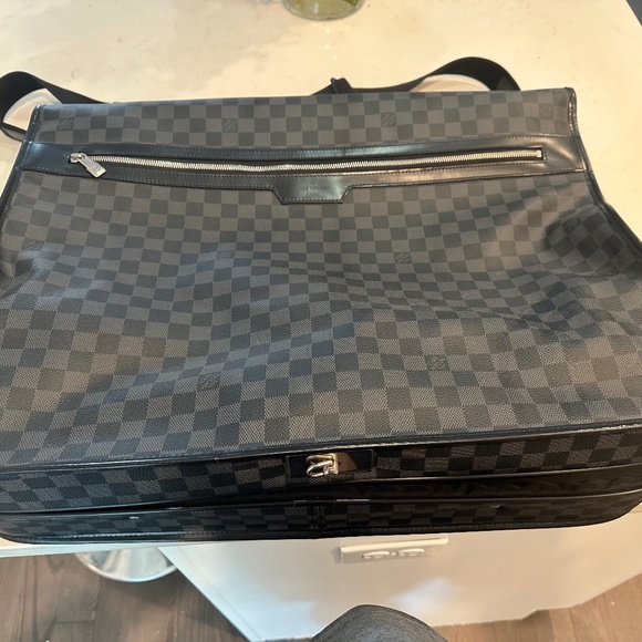 Louis Vuitton Garment Bag (3 hanger) - Picture 1 of 6